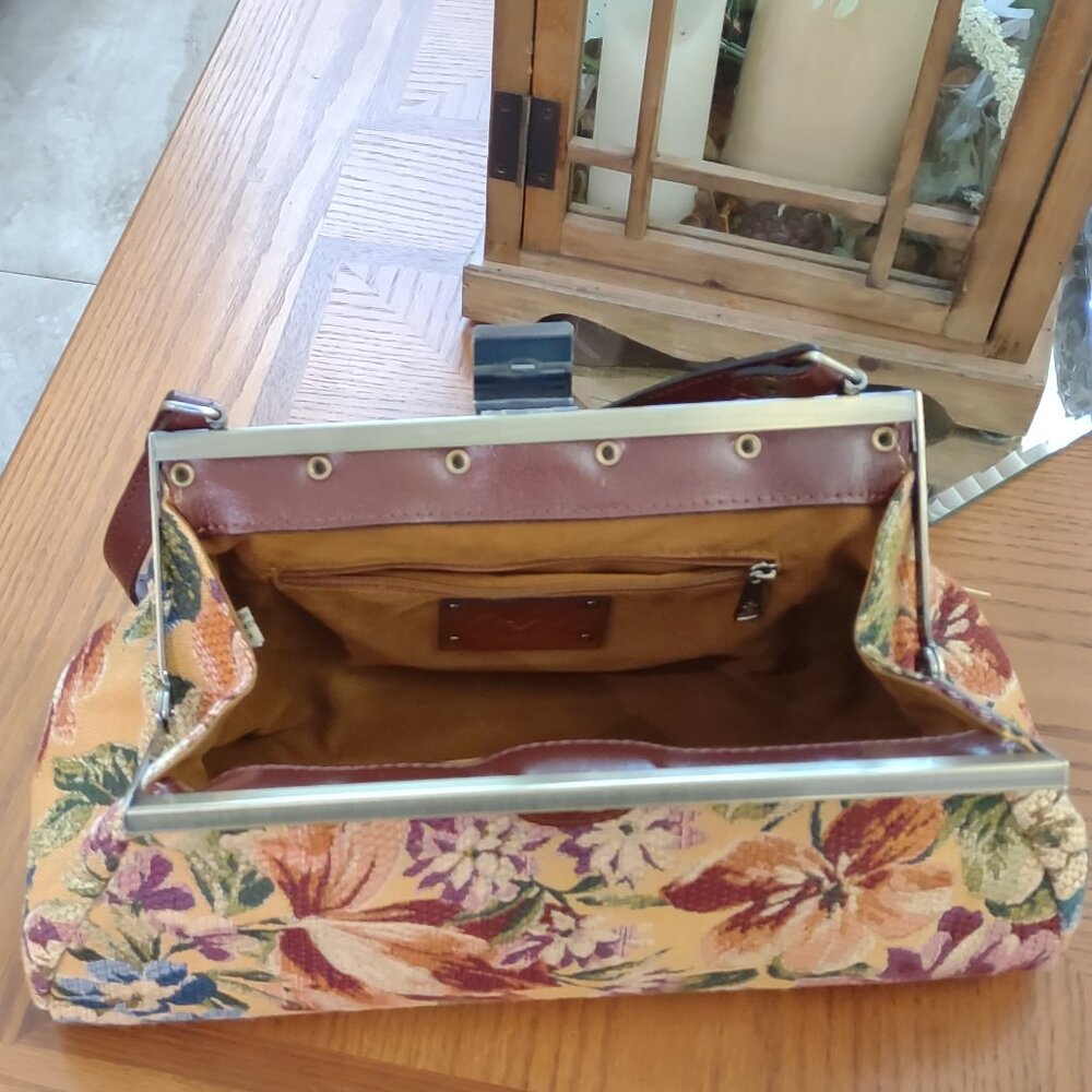 NEW Patricia Nash  Ferrara Frame Floral Woven Tapestry Satchel - Picture 5 of 12